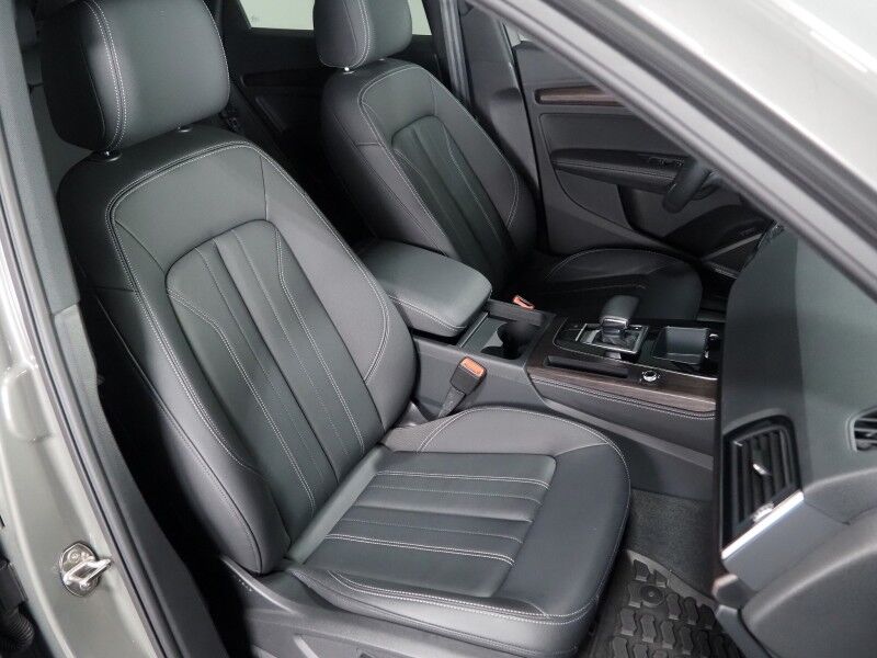 2023 Audi Q5 S line Premium Plus 45 TFSI Quattro *NAVIGATION, VIRTUAL COCKPIT, ADAPTIVE CRUISE, SAFETY ALERTS, 360 VIEW CAMERAS, COLOR TOUCHSCREEN, PANORAMA MOONROOF, LEATHER, HEATED SEATS/STEERING, ADVANCED KEY, BANG & OLUFSEN, APPLE CARPLAY