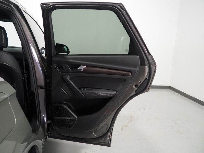2023 Audi Q5 S line Premium Plus 45 TFSI Quattro *NAVIGATION, VIRTUAL COCKPIT, ADAPTIVE CRUISE, SAFETY ALERTS, 360 VIEW CAMERAS, COLOR TOUCHSCREEN, PANORAMA MOONROOF, LEATHER, HEATED SEATS/STEERING, ADVANCED KEY, BANG & OLUFSEN, APPLE CARPLAY Round Rock TX