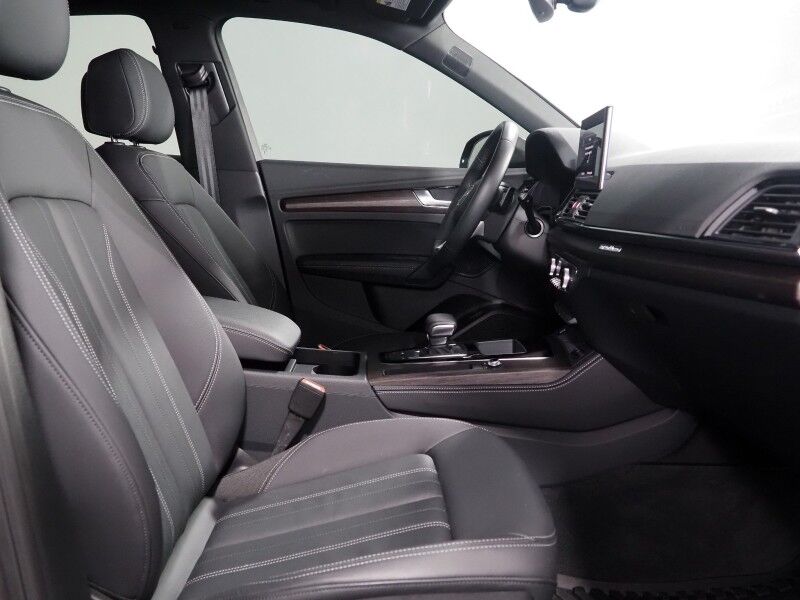 2023 Audi Q5 S line Premium Plus 45 TFSI Quattro *NAVIGATION, VIRTUAL COCKPIT, ADAPTIVE CRUISE, SAFETY ALERTS, 360 VIEW CAMERAS, COLOR TOUCHSCREEN, PANORAMA MOONROOF, LEATHER, HEATED SEATS/STEERING, ADVANCED KEY, BANG & OLUFSEN, APPLE CARPLAY Round Rock TX