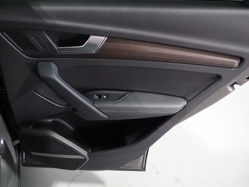 2023 Audi Q5 S line Premium Plus 45 TFSI Quattro *NAVIGATION, VIRTUAL COCKPIT, ADAPTIVE CRUISE, SAFETY ALERTS, 360 VIEW CAMERAS, COLOR TOUCHSCREEN, PANORAMA MOONROOF, LEATHER, HEATED SEATS/STEERING, ADVANCED KEY, BANG & OLUFSEN, APPLE CARPLAY Round Rock TX