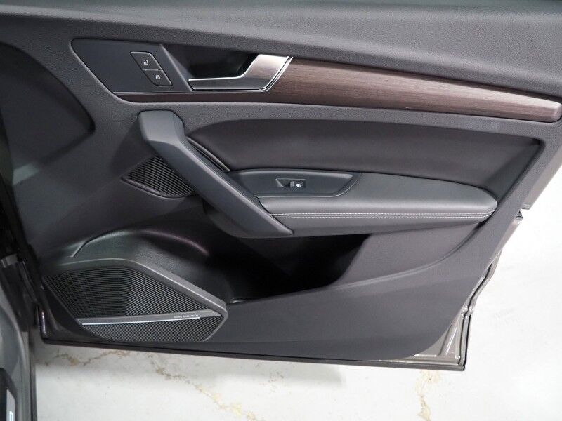 2023 Audi Q5 S line Premium Plus 45 TFSI Quattro *NAVIGATION, VIRTUAL COCKPIT, ADAPTIVE CRUISE, SAFETY ALERTS, 360 VIEW CAMERAS, COLOR TOUCHSCREEN, PANORAMA MOONROOF, LEATHER, HEATED SEATS/STEERING, ADVANCED KEY, BANG & OLUFSEN, APPLE CARPLAY Round Rock TX
