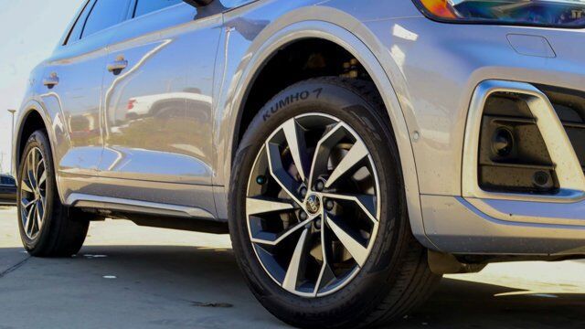 2023 Audi Q5 S line Prestige