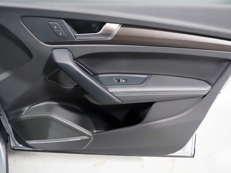 2023 Audi Q5 Sportback S line Premium Plus Quattro *BLACK OPTIC PKG, VIRTUAL COCKPIT, ADAPTIVE CRUISE, SAFETY ALERTS, 360 VIEW CAMERAS, COLOR TOUCHSCREEN, PANORAMA MOONROOF, LEATHER, HEATED SEATS/STEERING, ADVANCED KEY, BANG & OLUFSEN, APPLE CARPLAY Round Rock TX