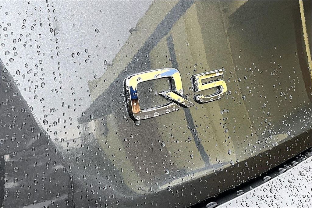 2023 Audi Q5 e 55 Premium OR