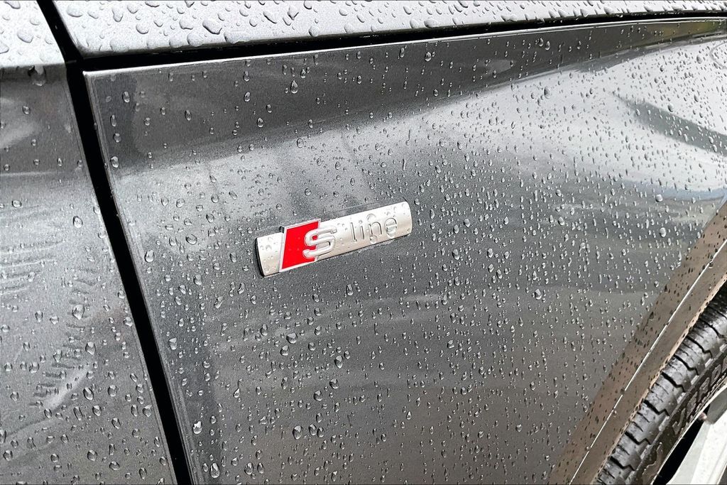 2023 Audi Q5 e 55 Premium OR