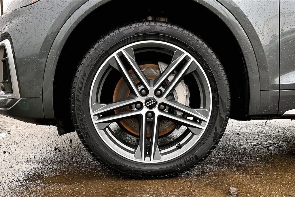 2023 Audi Q5 e 55 Premium OR