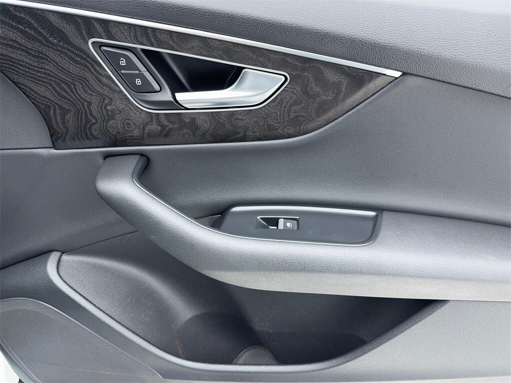 2023 Audi Q7 45 Premium NAV,CAM,PANO,HTD STS,BLIND SPOT,3RD ROW Plano TX