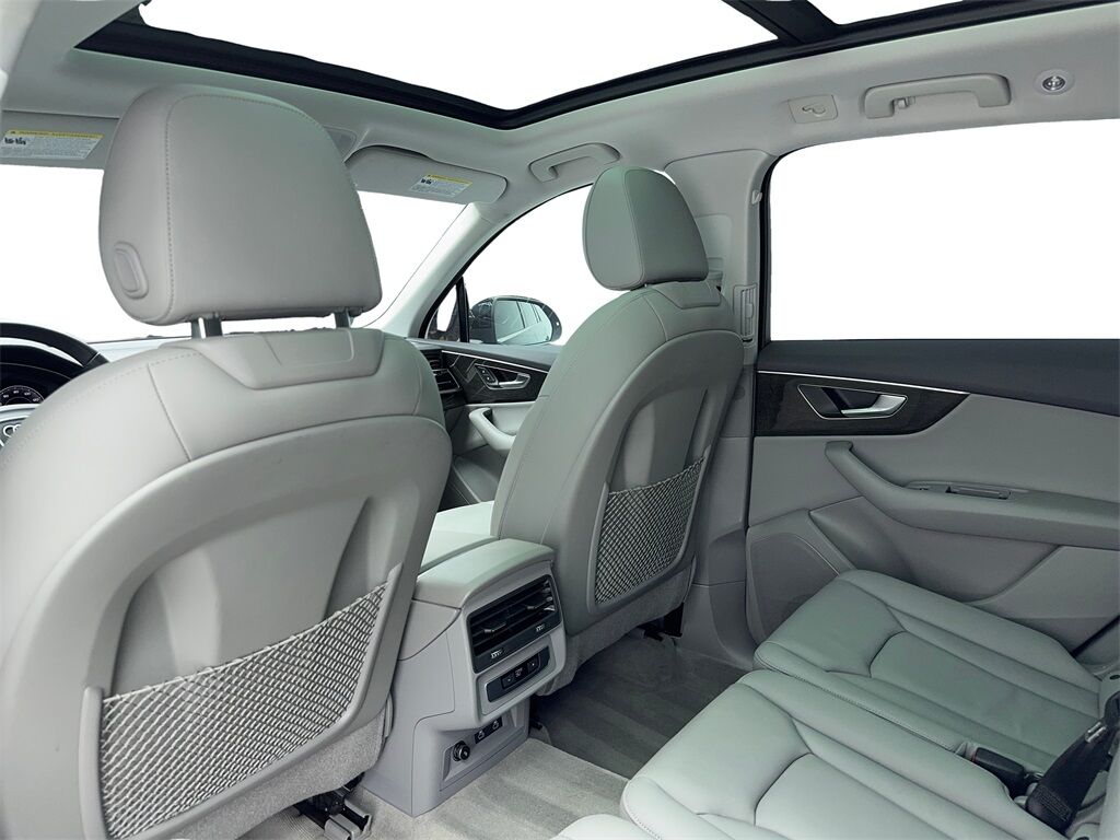 2023 Audi Q7 45 Premium NAV,CAM,PANO,HTD STS,BLIND SPOT,3RD ROW Plano TX