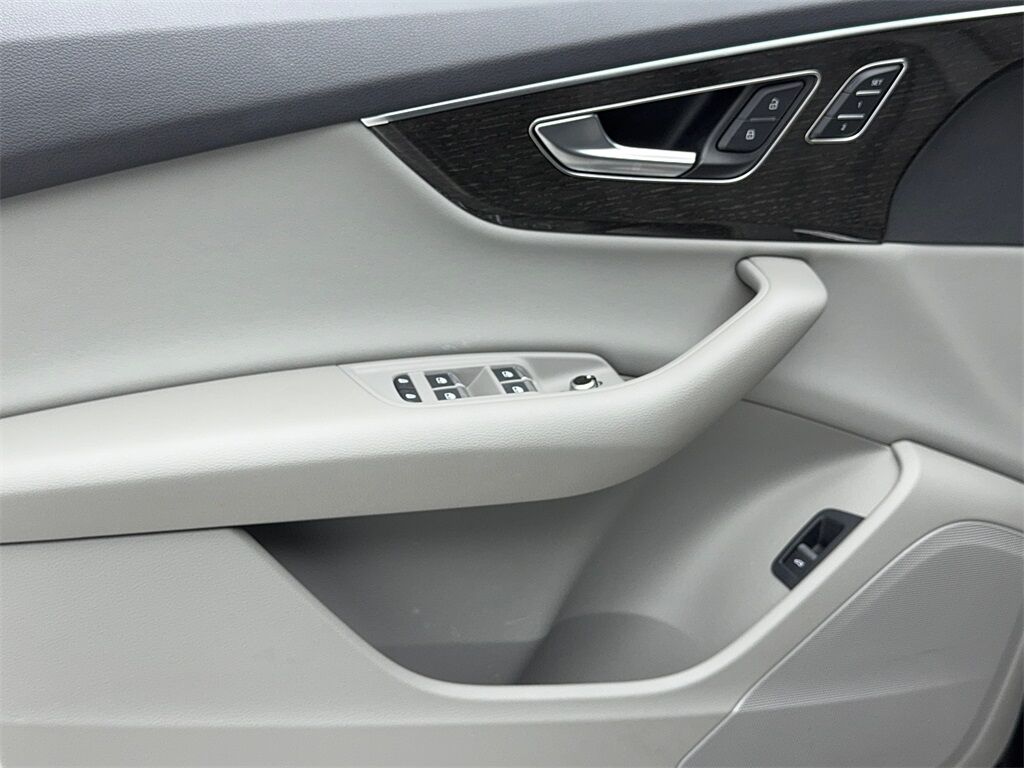 2023 Audi Q7 45 Premium NAV,CAM,PANO,HTD STS,BLIND SPOT,3RD ROW Plano TX