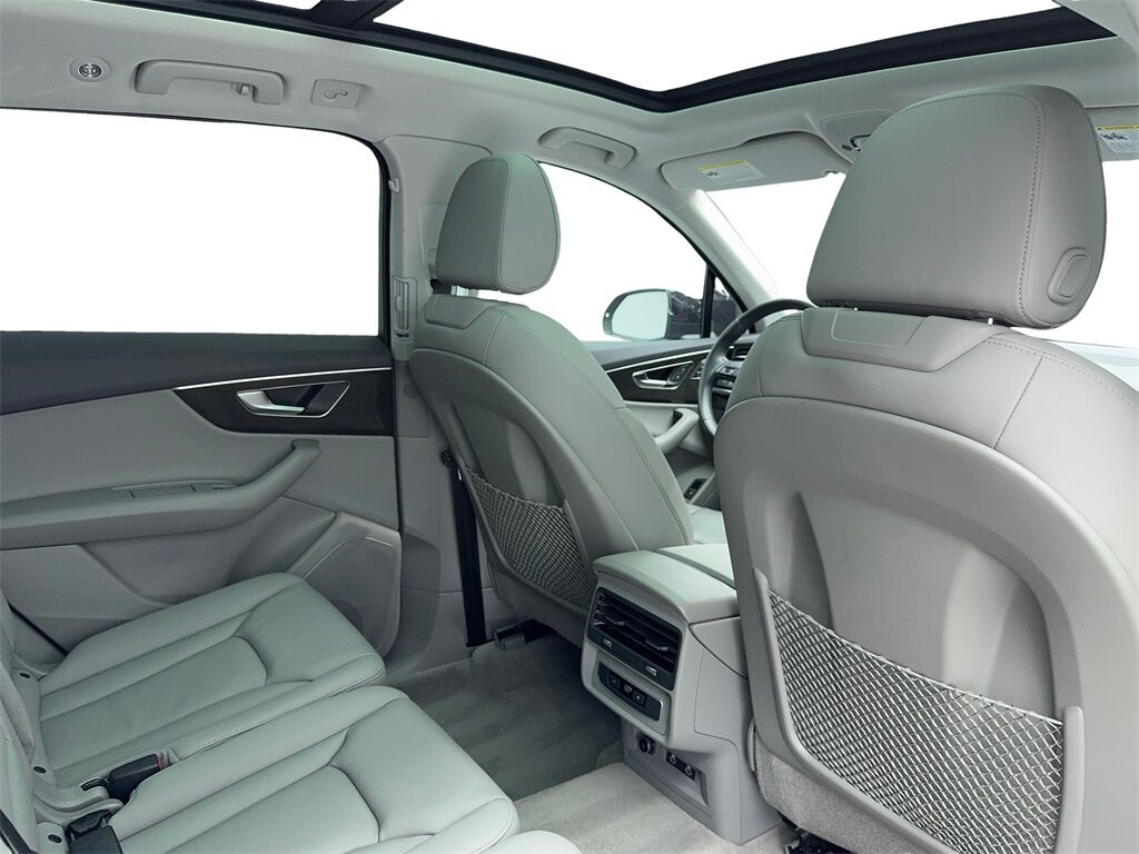 2023 Audi Q7 45 Premium NAV,CAM,PANO,HTD STS,BLIND SPOT,3RD ROW Plano TX