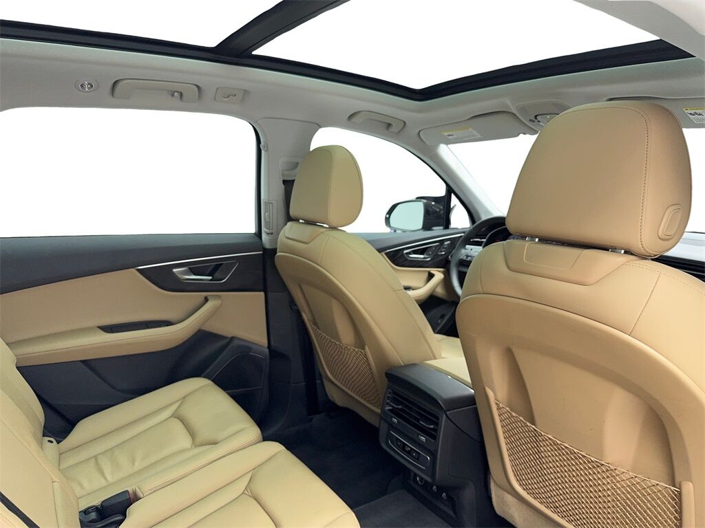 2023 Audi Q7 45 Premium Plus NAV,CAM,PANO,CLMT STS,BLIND SPOT,3 Plano TX
