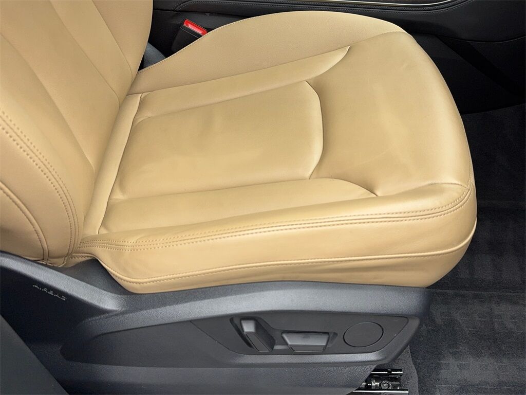 2023 Audi Q7 45 Premium Plus NAV,CAM,PANO,CLMT STS,BLIND SPOT,3 Plano TX