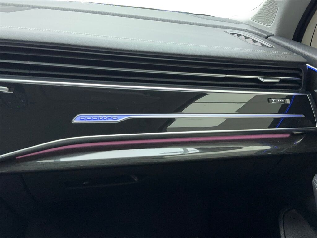 2023 Audi Q7 45 Premium Plus NAV,CAM,PANO,HTD STS,BLIND SPOT,3R Plano TX