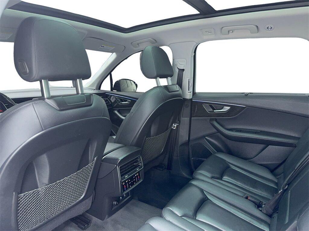 2023 Audi Q7 45 Premium Plus NAV,CAM,PANO,HTD STS,BLIND SPOT,3R Plano TX