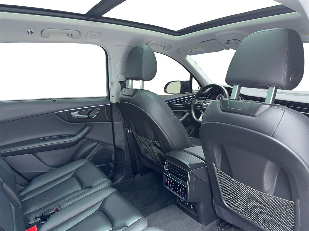 2023 Audi Q7 45 Premium Plus NAV,CAM,PANO,HTD STS,BLIND SPOT,3R Plano TX