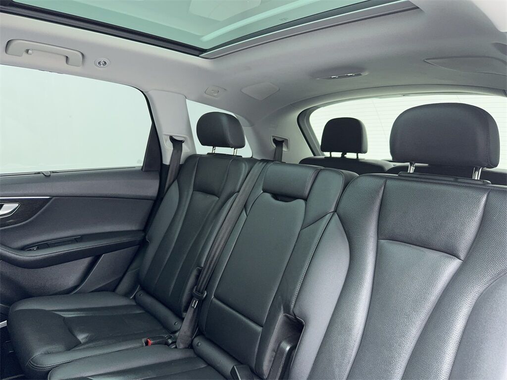 2023 Audi Q7 45 Premium Plus NAV,CAM,PANO,HTD STS,BLIND SPOT,3R Plano TX