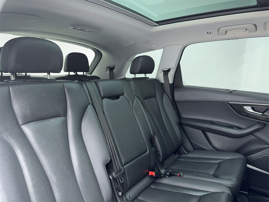 2023 Audi Q7 45 Premium Plus NAV,CAM,PANO,HTD STS,BLIND SPOT,3R Plano TX
