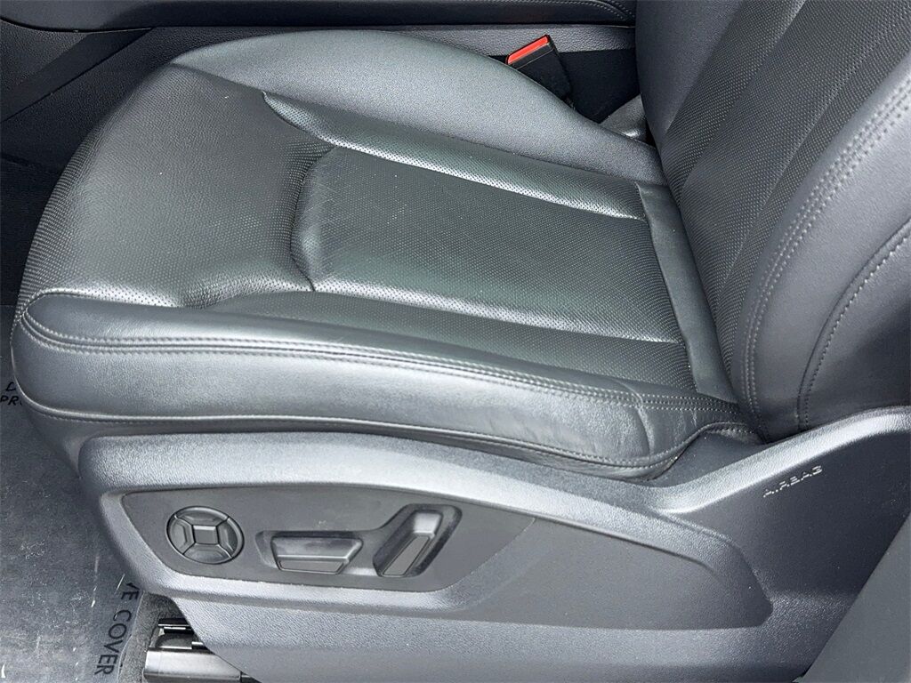 2023 Audi Q7 45 Premium Plus NAV,CAM,PANO,HTD STS,BLIND SPOT,3R Plano TX