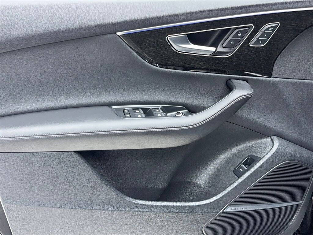 2023 Audi Q7 45 Premium Plus NAV,CAM,PANO,HTD STS,BLIND SPOT,3R Plano TX