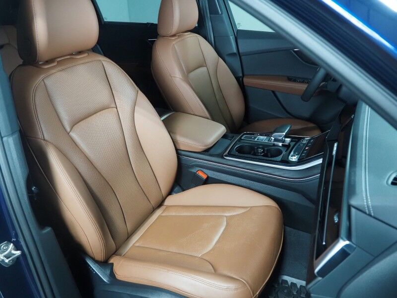 2023 Audi Q7 Premium Plus 45 TFSI Quattro *BLACK OPTIC PKG, EXECUTIVE PKG, NAVIGATION, VIRTUAL COCKPIT, ADAPTIVE CRUISE, SAFETY ALERTS, 360 CAMERAS, PANO MOONROOF, LEATHER, CLIMATE SEATS, HEATED STEERING, BANG & OLUFSEN, WIRELESS CHARGING, APPLE CARPLAY