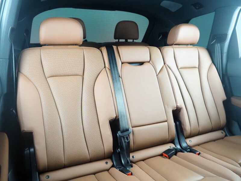 2023 Audi Q7 Premium Plus 45 TFSI Quattro *BLACK OPTIC PKG, EXECUTIVE PKG, NAVIGATION, VIRTUAL COCKPIT, ADAPTIVE CRUISE, SAFETY ALERTS, 360 CAMERAS, PANO MOONROOF, LEATHER, CLIMATE SEATS, HEATED STEERING, BANG & OLUFSEN, WIRELESS CHARGING, APPLE CARPLAY Round Rock TX