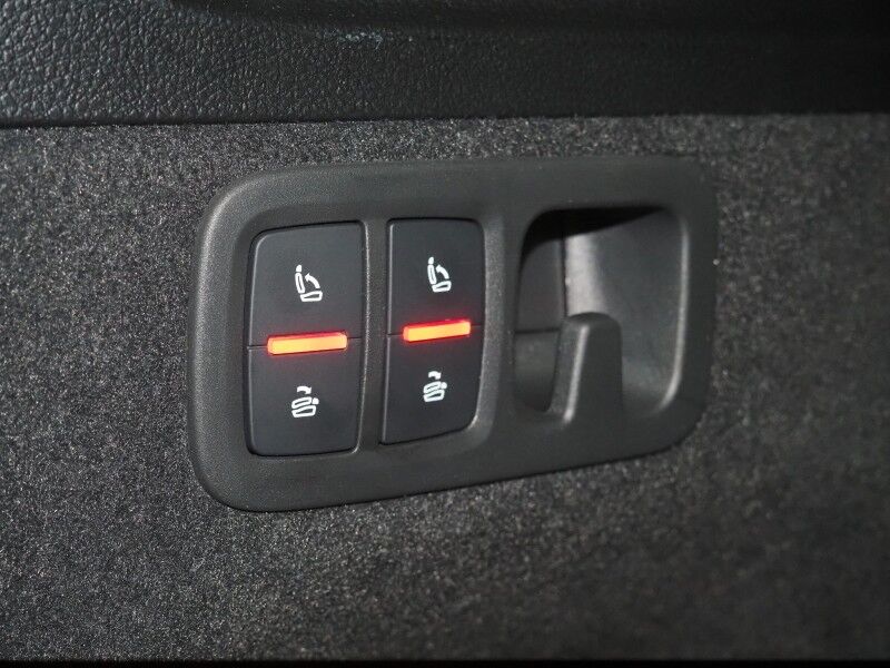 2023 Audi Q7 Premium Plus 45 TFSI Quattro *BLACK OPTIC PKG, EXECUTIVE PKG, NAVIGATION, VIRTUAL COCKPIT, ADAPTIVE CRUISE, SAFETY ALERTS, 360 CAMERAS, PANO MOONROOF, LEATHER, CLIMATE SEATS, HEATED STEERING, BANG & OLUFSEN, WIRELESS CHARGING, APPLE CARPLAY Round Rock TX