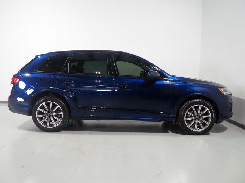 2023 Audi Q7 Premium Plus 45 TFSI Quattro *BLACK OPTIC PKG, EXECUTIVE PKG, NAVIGATION, VIRTUAL COCKPIT, ADAPTIVE CRUISE, SAFETY ALERTS, 360 CAMERAS, PANO MOONROOF, LEATHER, CLIMATE SEATS, HEATED STEERING, BANG & OLUFSEN, WIRELESS CHARGING, APPLE CARPLAY Round Rock TX