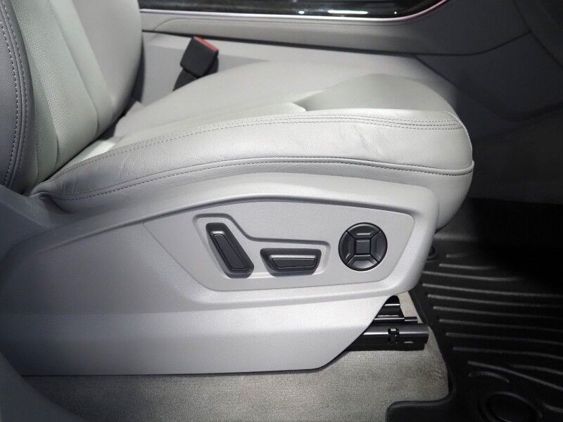 2023 Audi Q7 Premium Plus 45 TFSI Quattro *EXECUTIVE PKG, NAVIGATION, VIRTUAL COCKPIT, ADAPTIVE CRUISE, SAFETY ALERTS, 360 CAMERAS, PANO MOONROOF, LEATHER, CLIMATE SEATS, HEATED STEERING, BANG & OLUFSEN, WIRELESS CHARGING, APPLE CARPLAY Round Rock TX