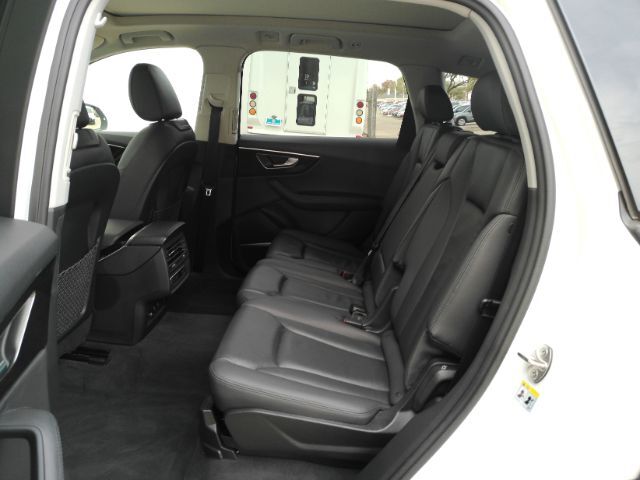 2023 Audi Q7 Premium Plus 45 TFSI quattro Tiptronic Plano TX