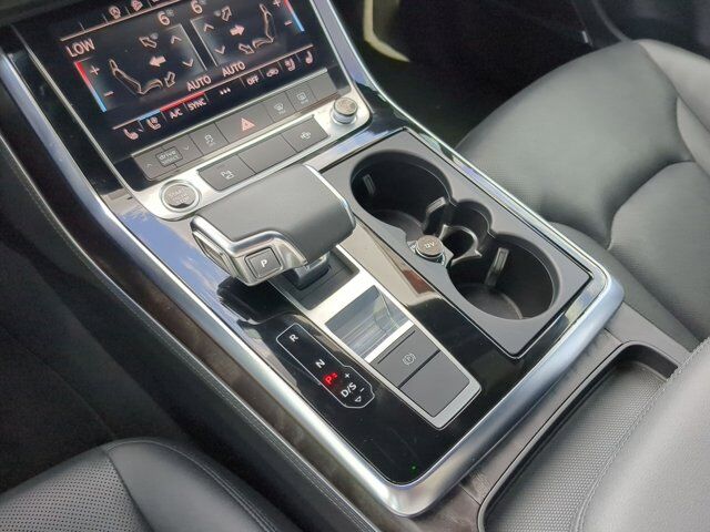 2023 Audi Q7 Premium Plus