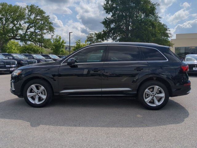 2023 Audi Q7 Premium Plus