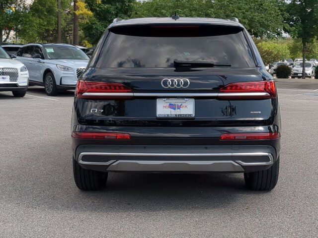 2023 Audi Q7 Premium Plus