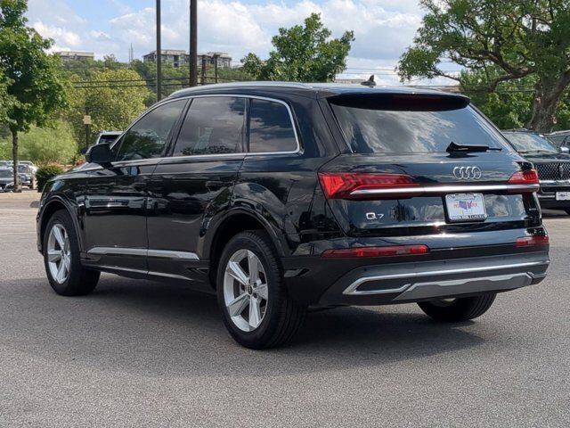 2023 Audi Q7 Premium Plus