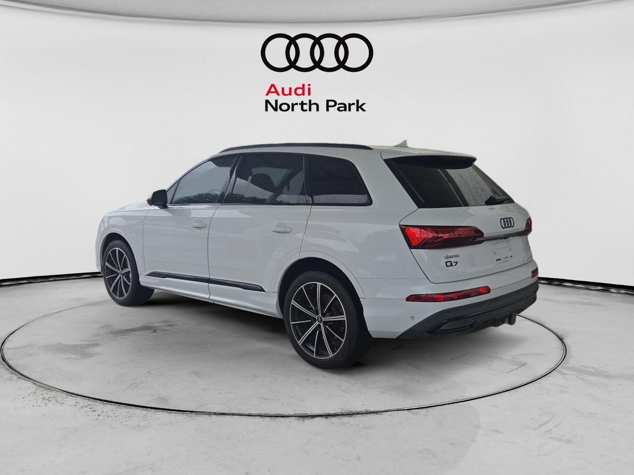 2023 Audi Q7 Premium Plus
