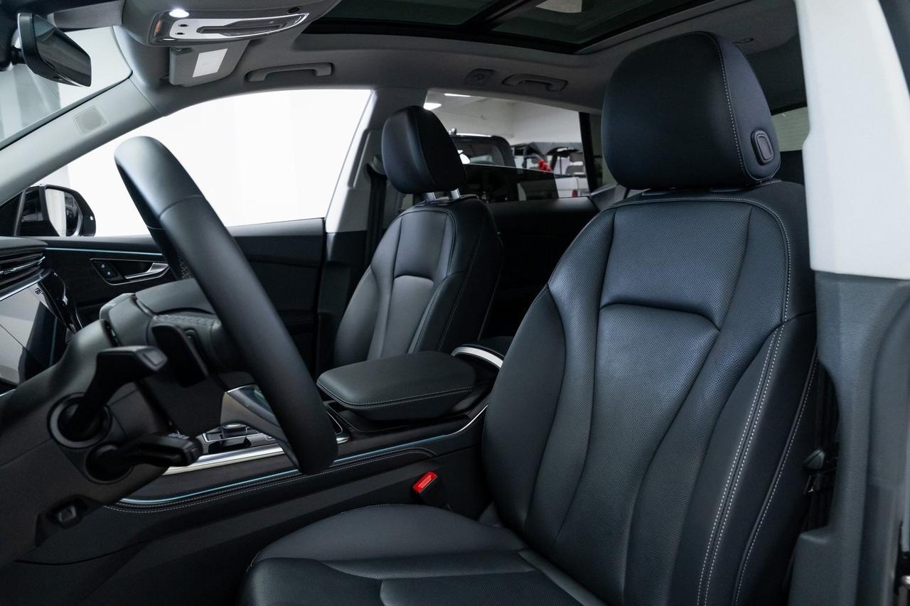 2023 Audi Q8 55 Premium Plus quattro 1 Owner Premium Plus S Line Package Portland OR