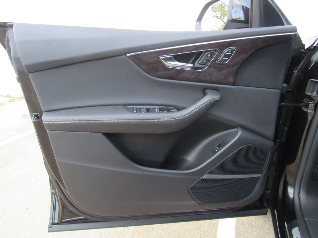 2023 Audi Q8 Premium Plus 55 TFSI quattro Tiptronic Plano TX