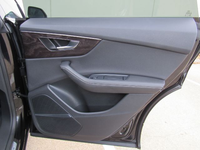 2023 Audi Q8 Premium Plus 55 TFSI quattro Tiptronic Plano TX