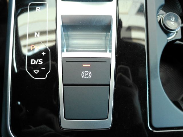2023 Audi Q8 Premium Plus 55 TFSI quattro Tiptronic Plano TX