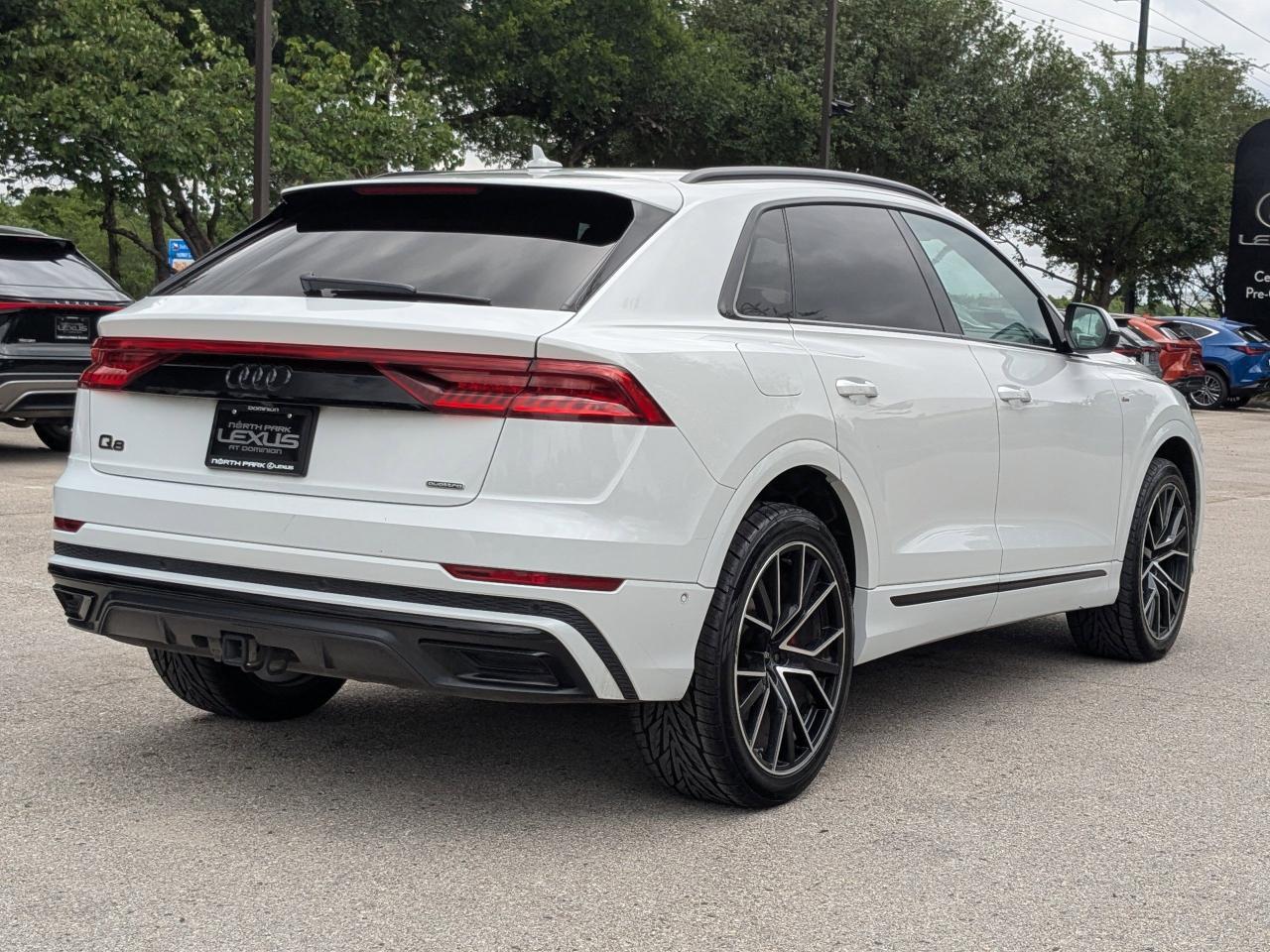2023 Audi Q8 Premium Plus