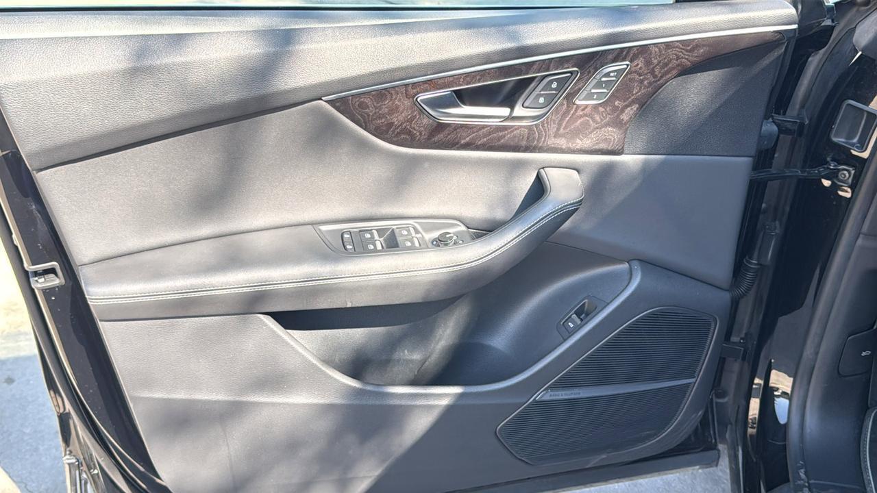 2023 Audi Q8 Premium Plus  Selma TX