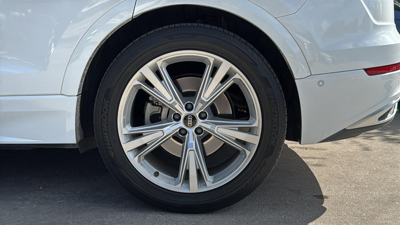 2023 Audi Q8 Prestige  Selma TX