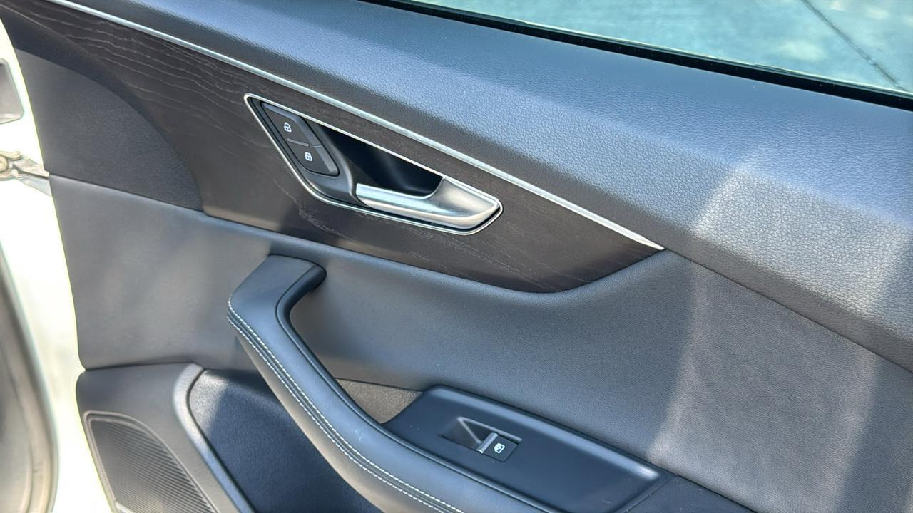 2023 Audi Q8 Prestige  Selma TX