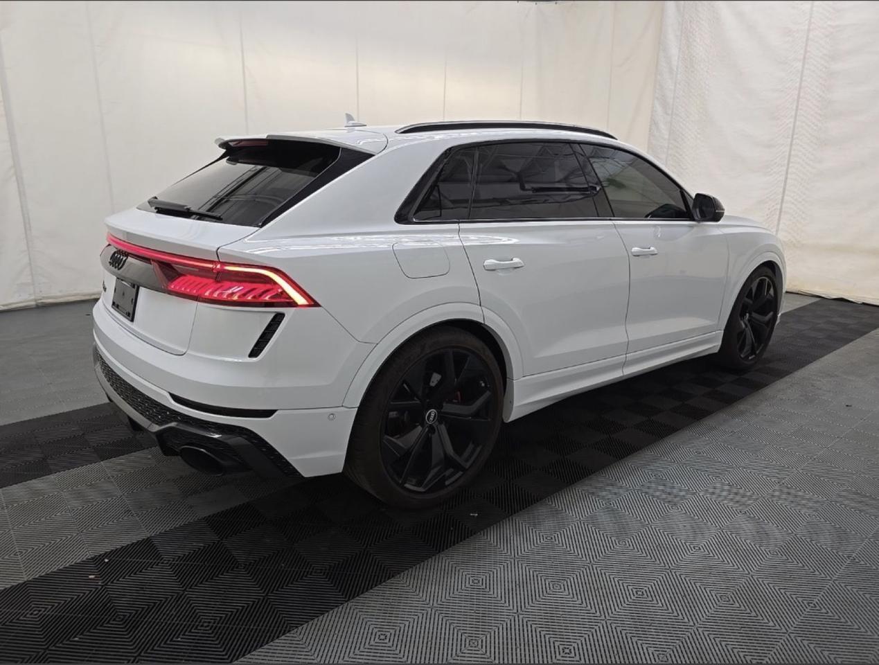 2023 Audi RS Q8