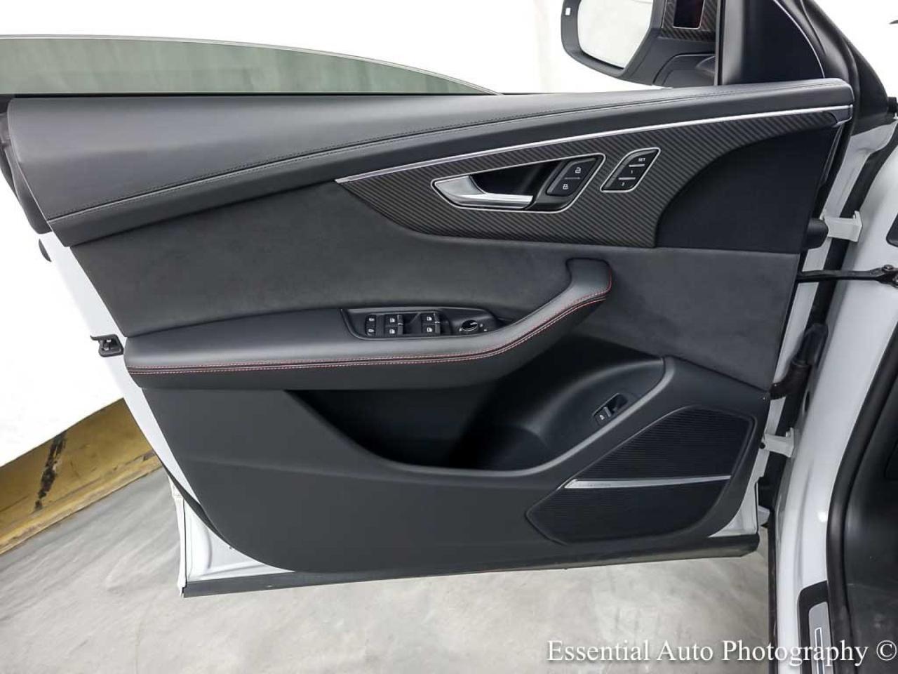 2023 Audi RS Q8 Willowbrook IL