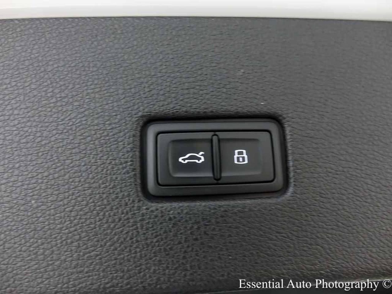 2023 Audi RS Q8 Willowbrook IL
