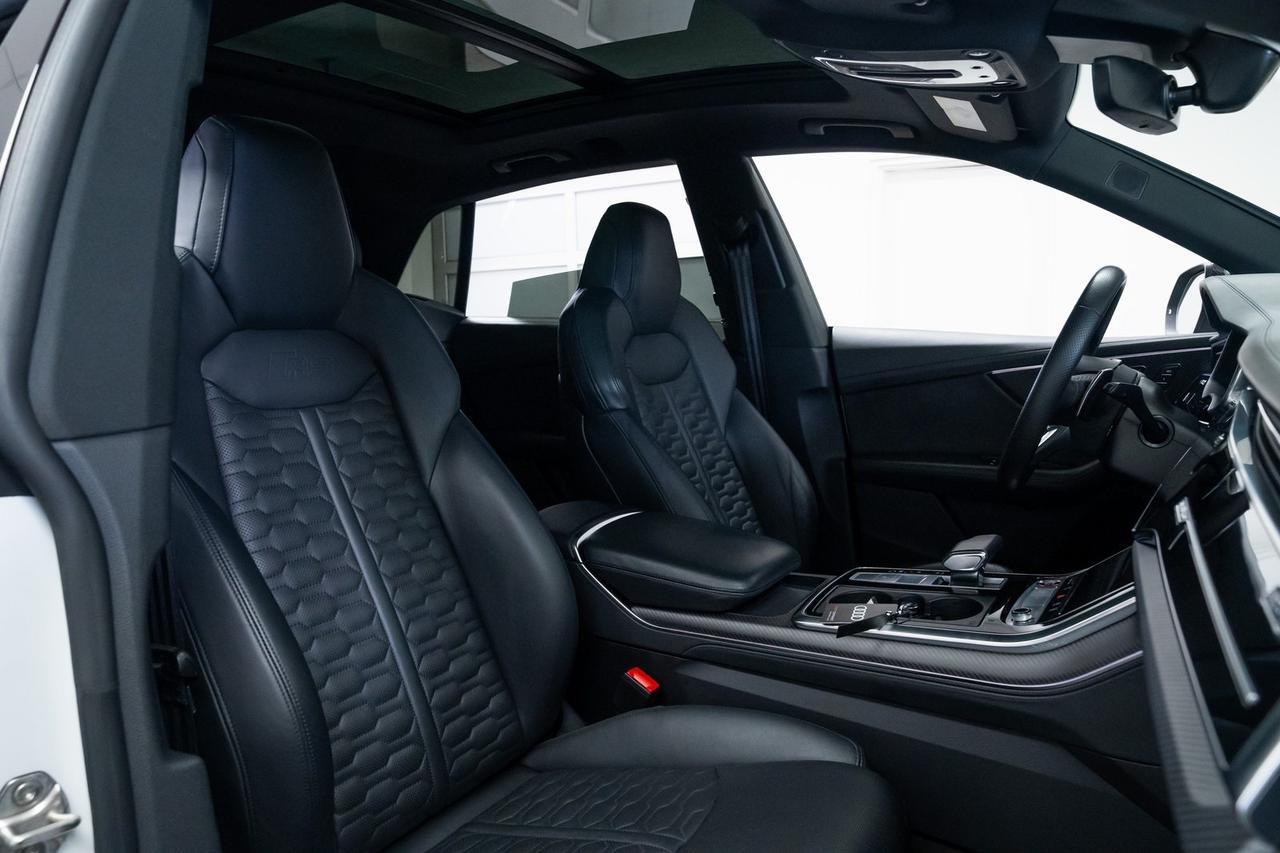 2023 Audi RS Q8 4.0T 1 Owner Carbon Optic Package Black Optic Package Portland OR