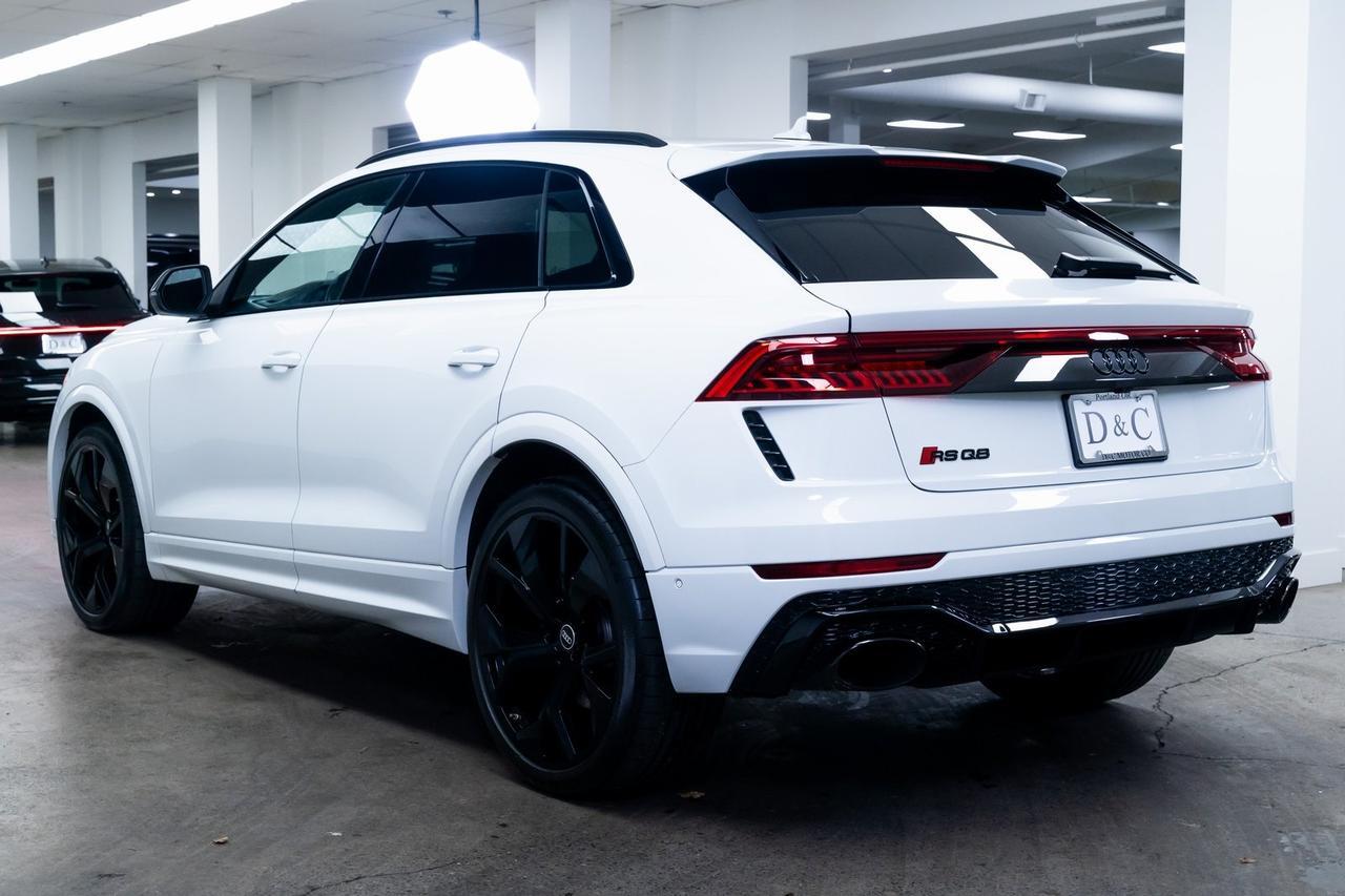 2023 Audi RS Q8 4.0T 1 Owner Carbon Optic Package Black Optic Package Portland OR