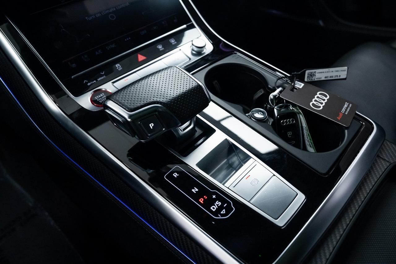 2023 Audi RS Q8 4.0T 1 Owner Carbon Optic Package Black Optic Package Portland OR