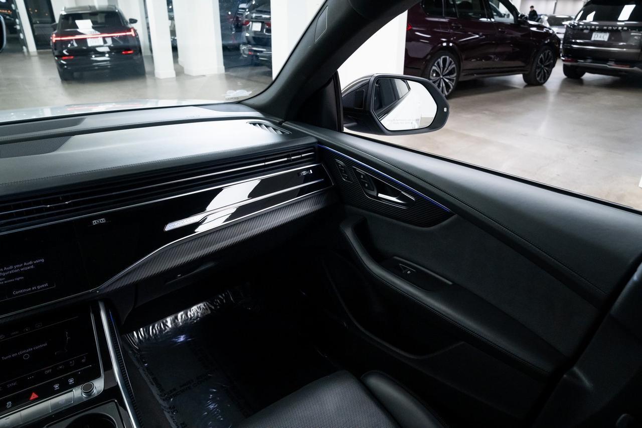 2023 Audi RS Q8 4.0T 1 Owner Carbon Optic Package Black Optic Package Portland OR