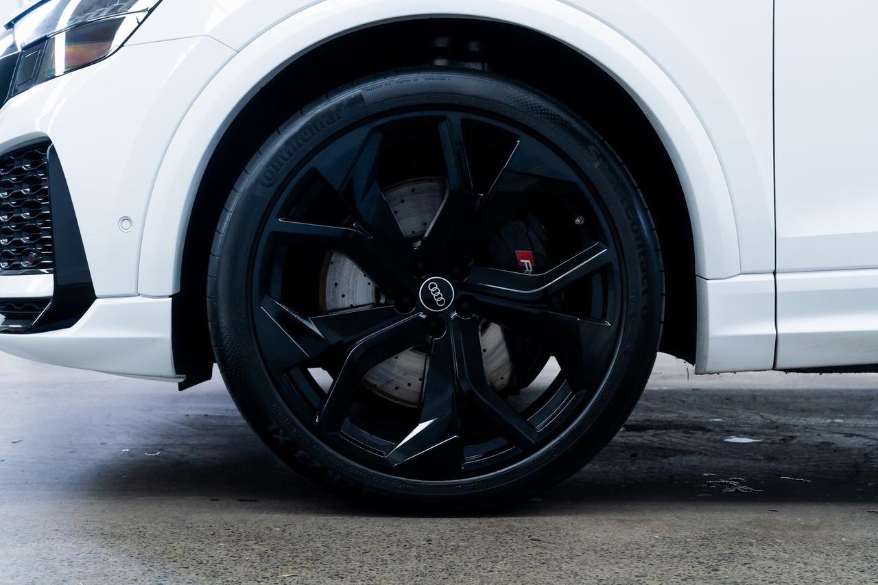 2023 Audi RS Q8 4.0T 1 Owner Carbon Optic Package Black Optic Package Portland OR